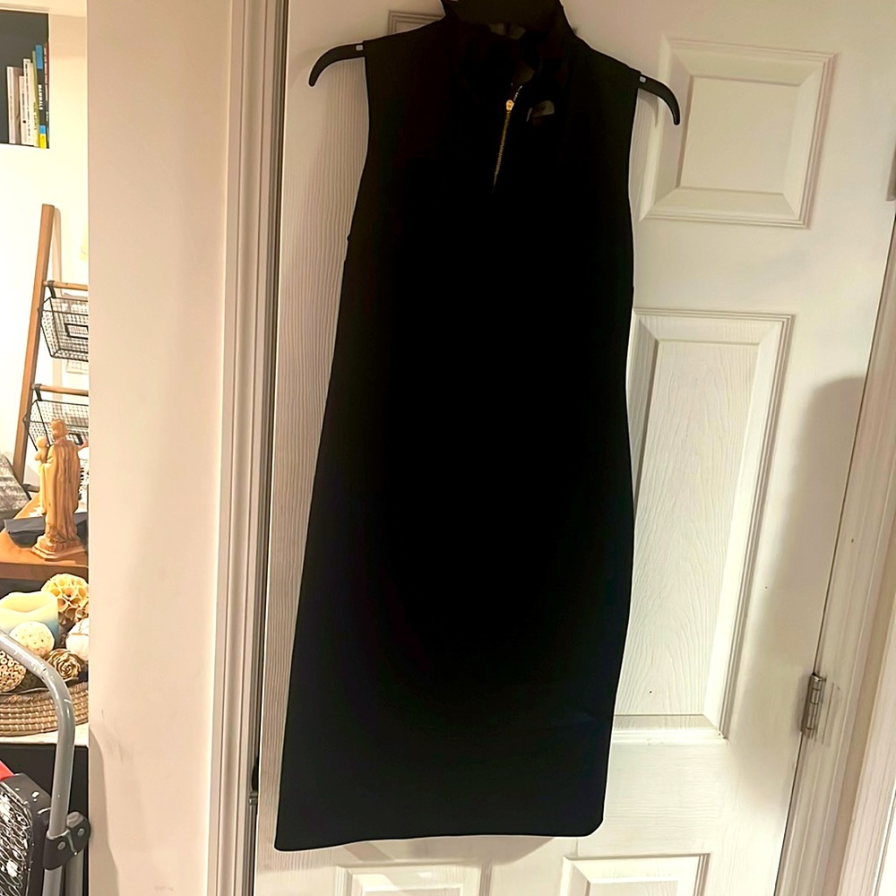 Black sleeveless fitted cocktail dress Calvin Klein size 8